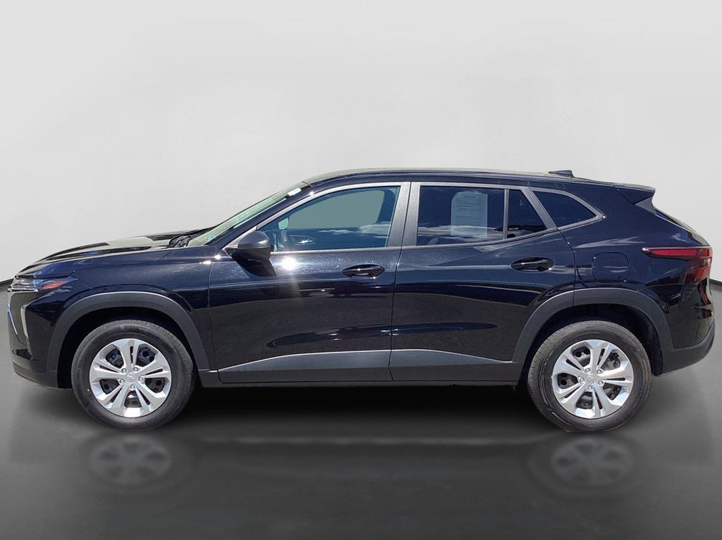 Used 2024 Chevrolet Trax SUV