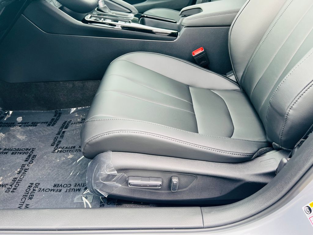 Thumbnail: 2026 Acura Integra - 15