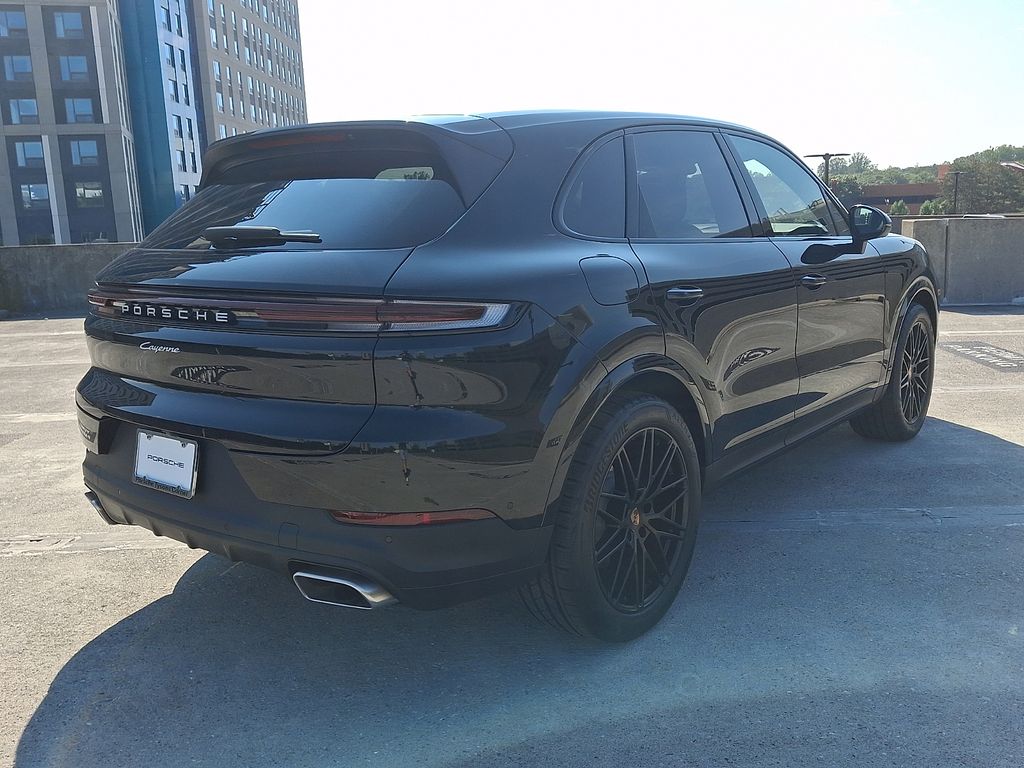 Thumbnail: 2026 Porsche Cayenne - 8