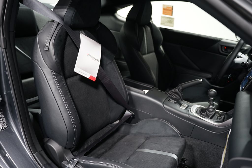 2025 Toyota GR86 Premium 26
