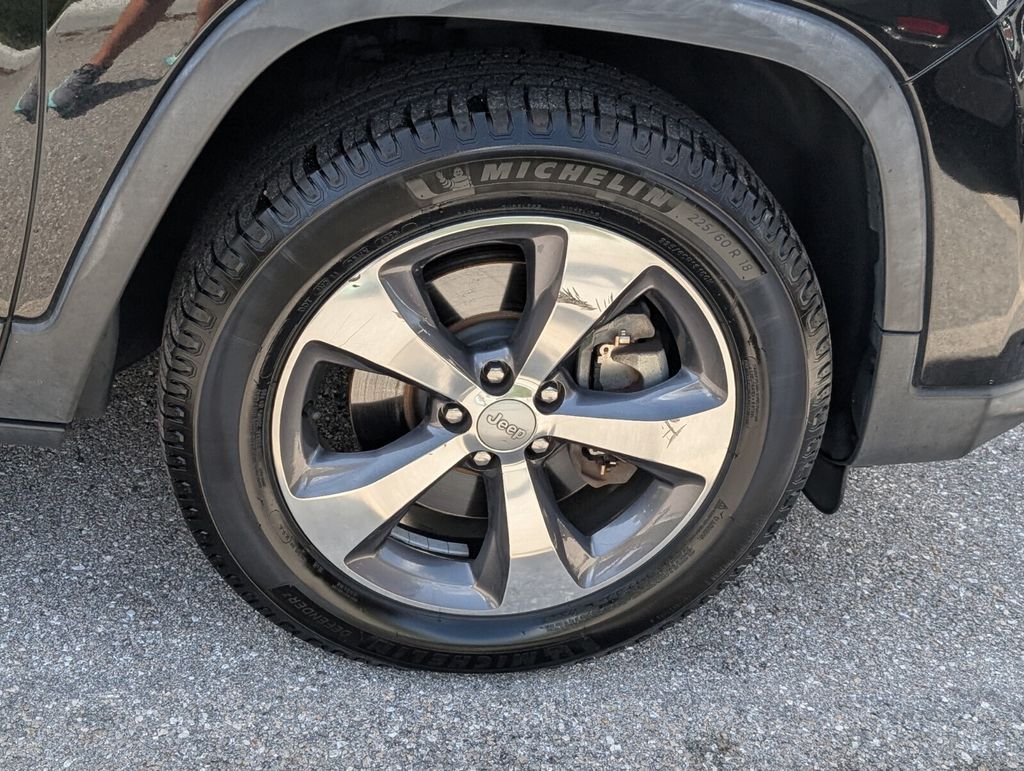 used 2019 Jeep Cherokee car, priced at $15,998