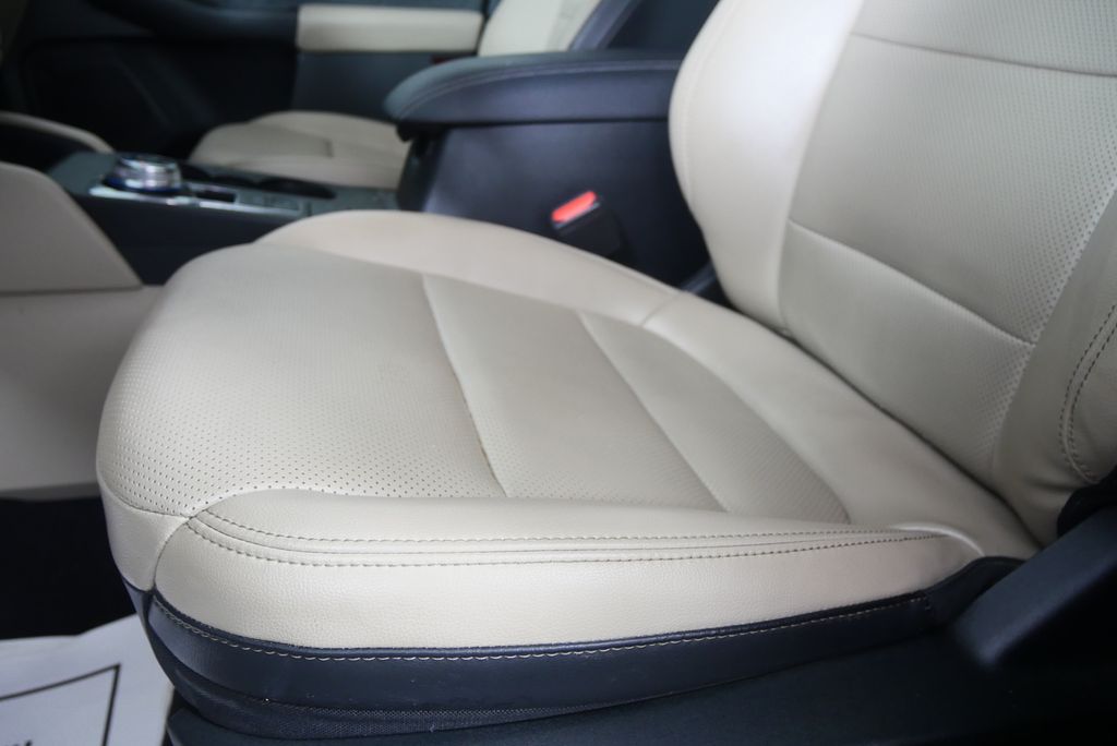 Thumbnail: 2020 Ford Escape - 9