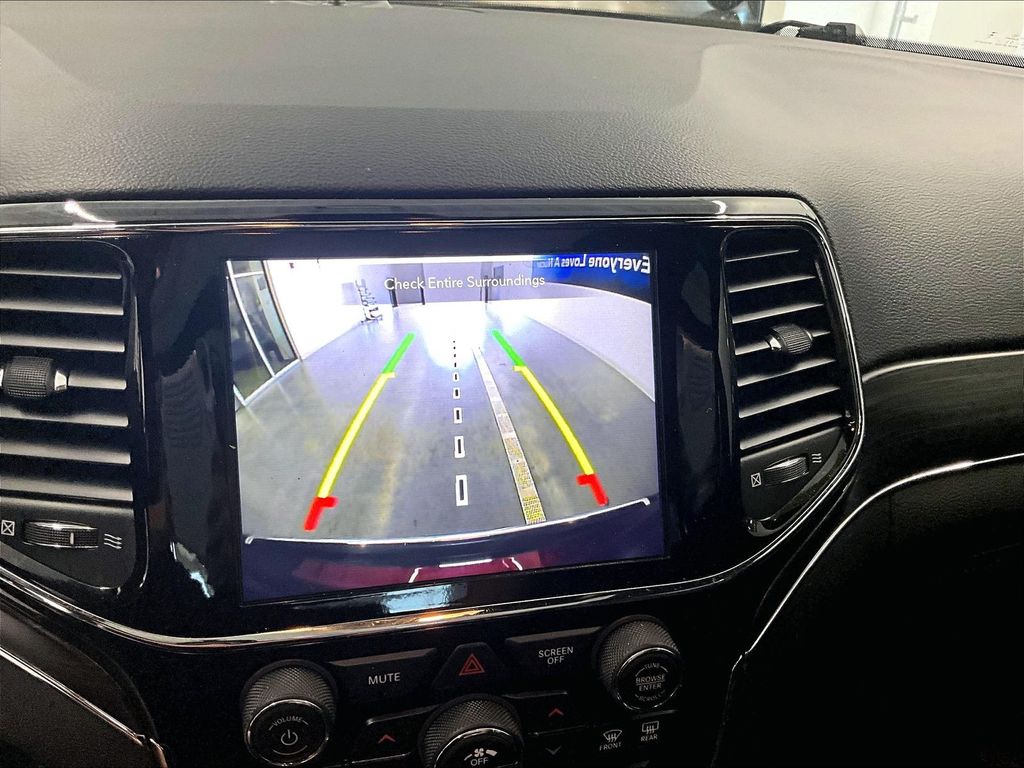 2020 Jeep Grand Cherokee — photo 19