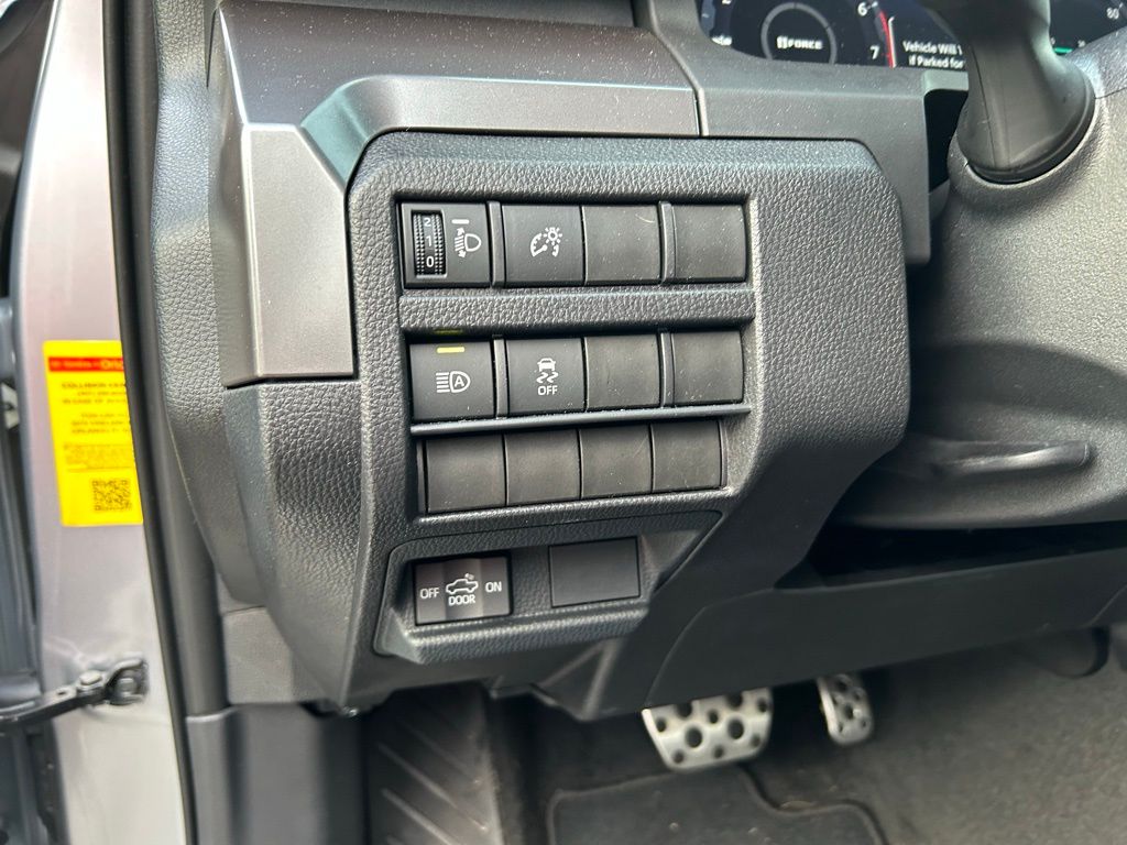 Thumbnail: 2025 Toyota Tacoma - 18