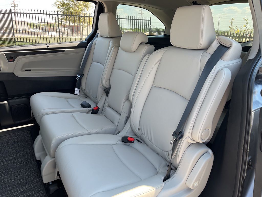 Thumbnail: 2026 Honda Odyssey - 14