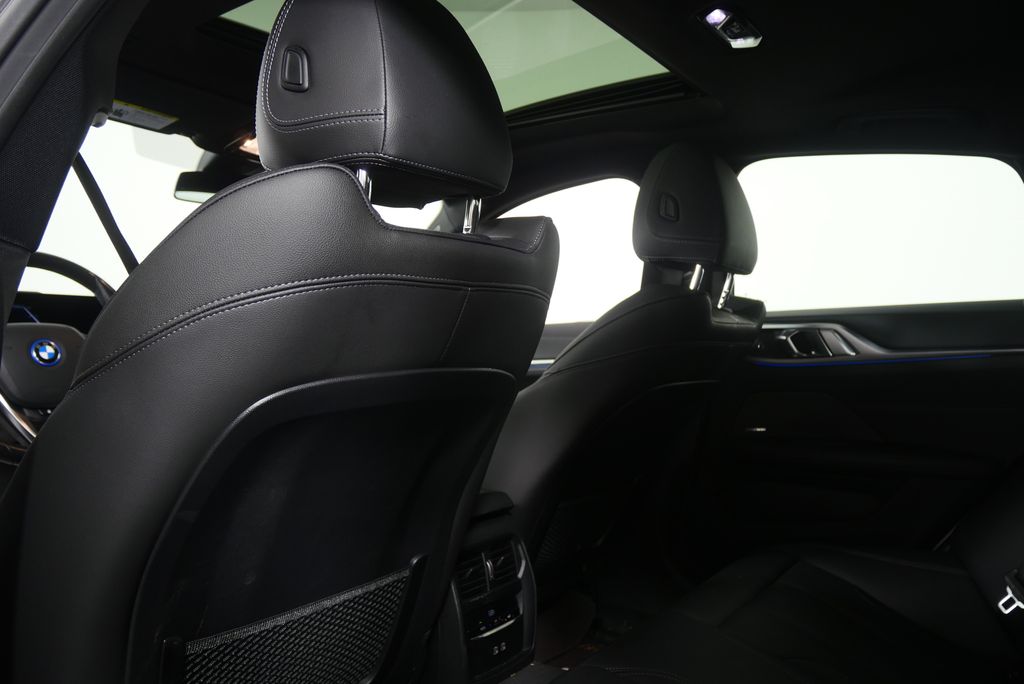 Thumbnail: 2023 BMW i4 - 14