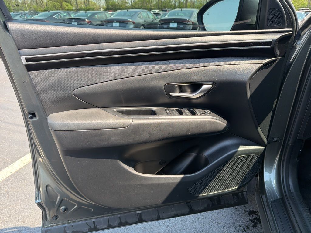 Thumbnail: 2022 Hyundai Tucson - 17