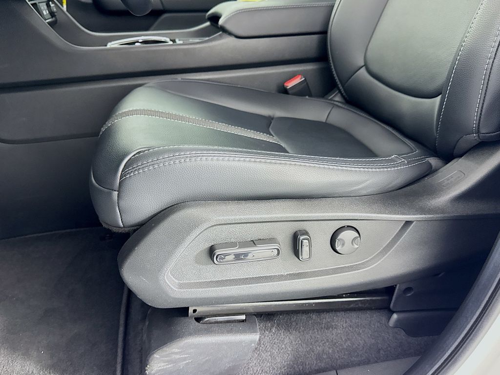 Used Car 2025 Honda Pilot  Ex-l For Sale Under $40,000 In Austin, Texas