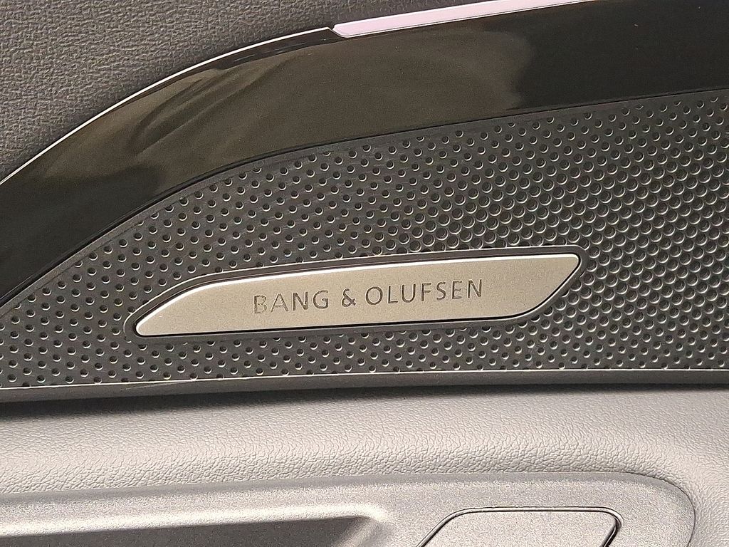 Thumbnail: 2025 Audi Q5 - 26