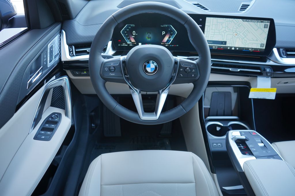 2025 BMW X2 xDrive28i 16