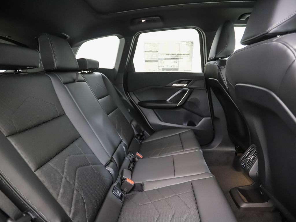 2025 BMW X1 xDrive28i 27