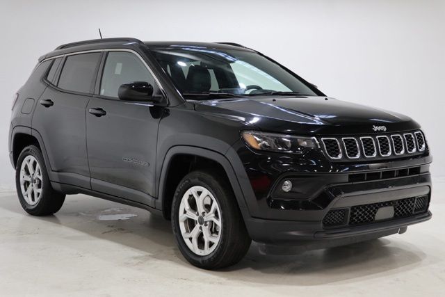 Diamond Black Crystal Pearlcoat 2025 Jeep Compass SUV / Crossover Four-Wheel Drive 8-Speed Automatic