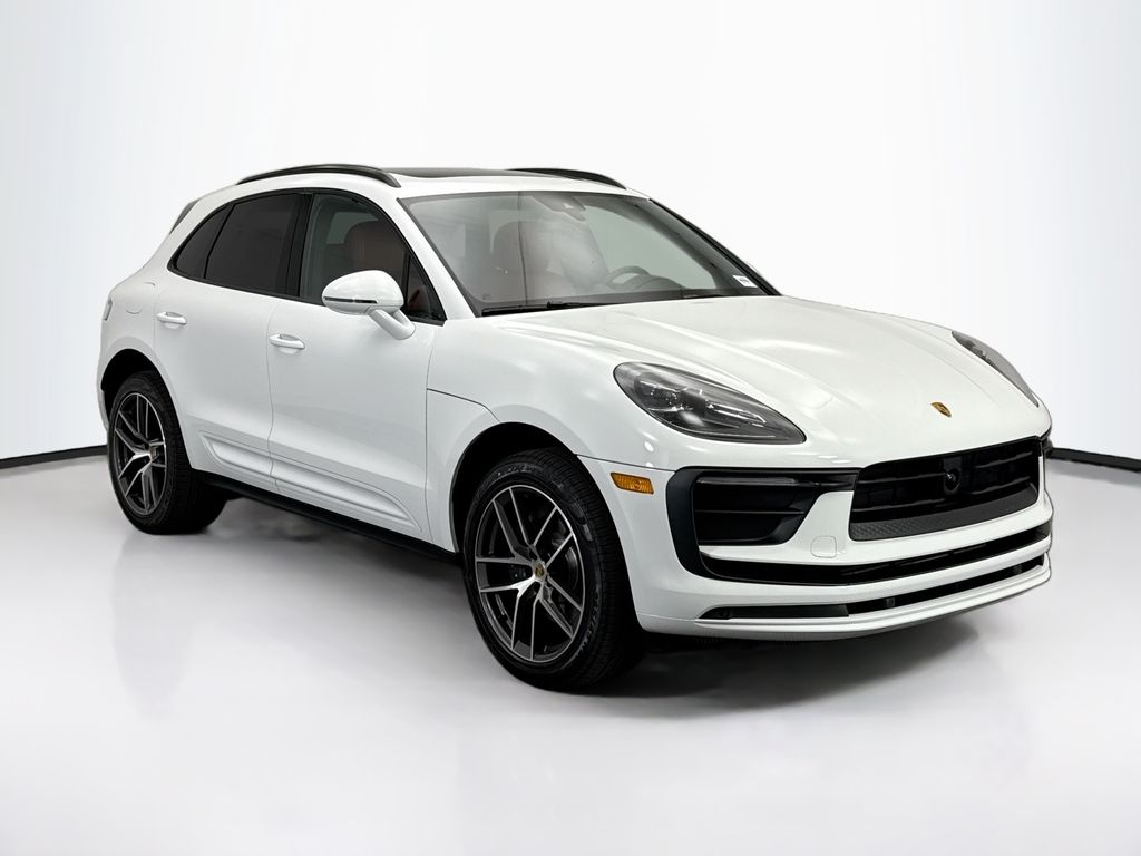 Thumbnail: 2026 Porsche Macan - 9