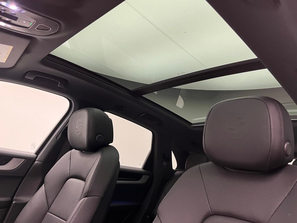 Thumbnail: 2026 Porsche Cayenne - 22