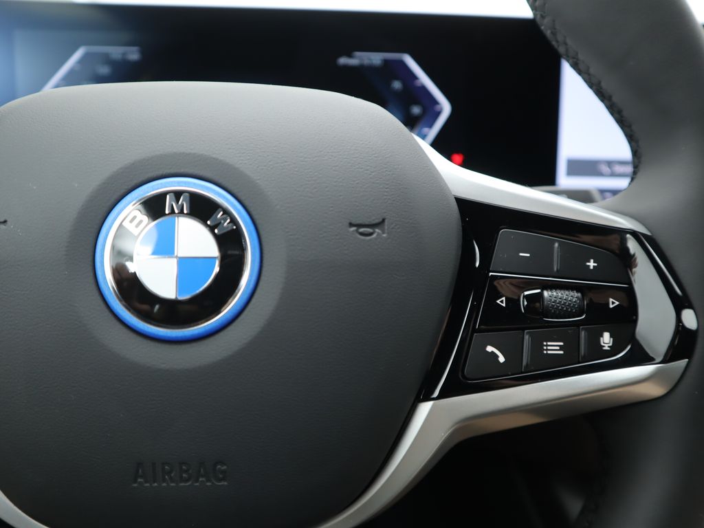 2025 BMW i4 eDrive40 12