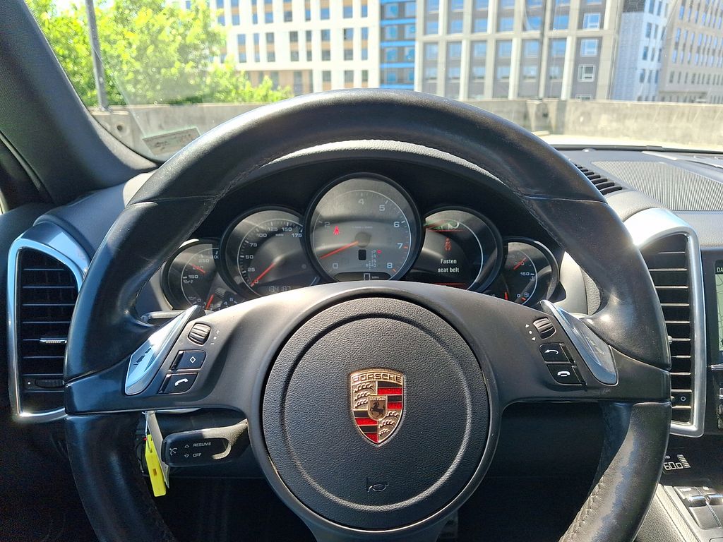 Thumbnail: 2012 Porsche Cayenne - 22