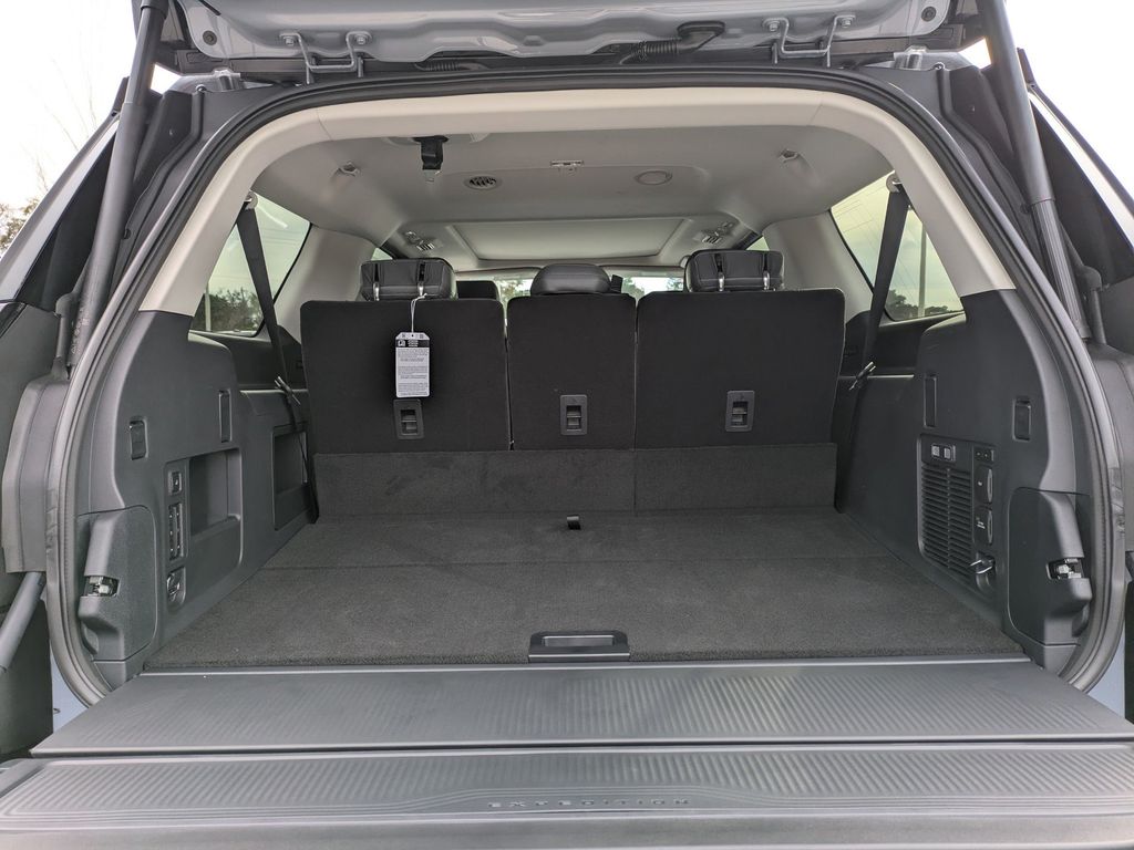 2025 Ford Expedition Active MAX