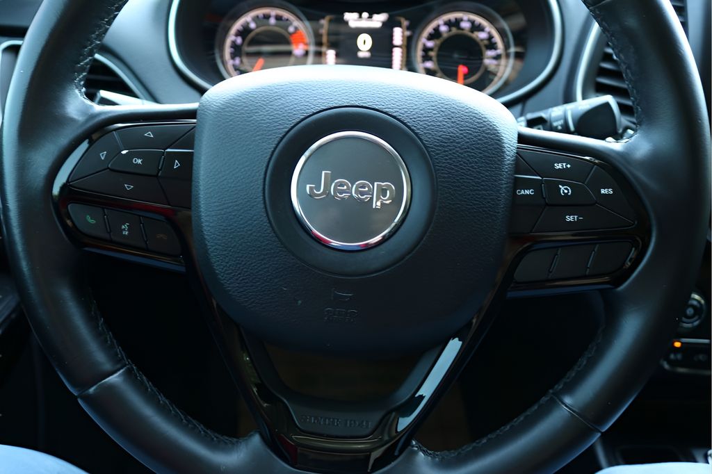 Used Car 2020 Jeep Cherokee  Altitude For Sale Under $20,000 In Austin, Texas