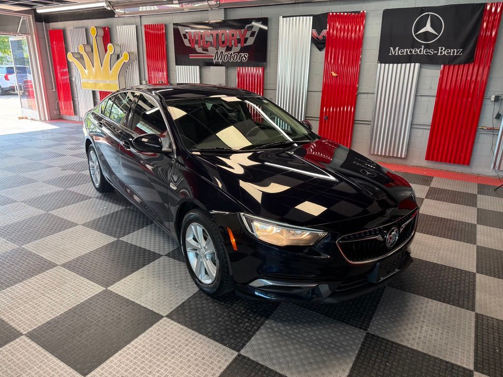 Darkmoon Blue Metallic 2018 Buick Regal Sportback Sedan Front-Wheel Drive 9-Speed Automatic