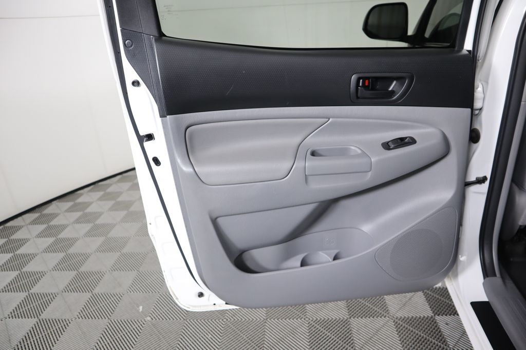2012 Toyota Tacoma PreRunner 25
