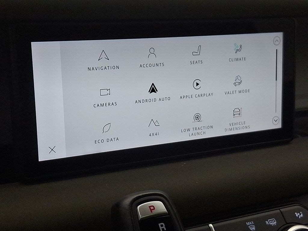 Thumbnail: 2023 Land Rover Defender - 25