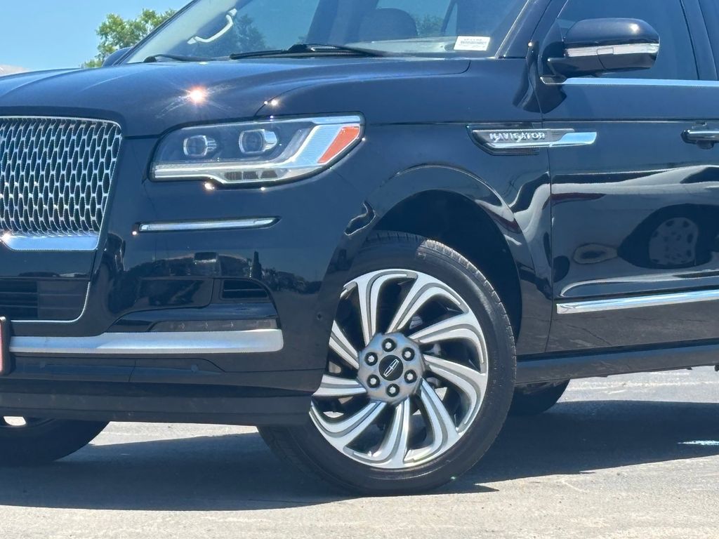 Used Car 2023 Lincoln Navigator  Reserve For Sale Under $70,000 In Austin, Texas