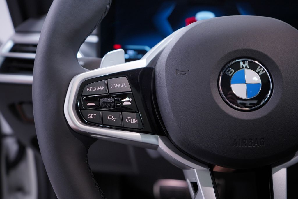 2025 BMW 3 Series 330i 16