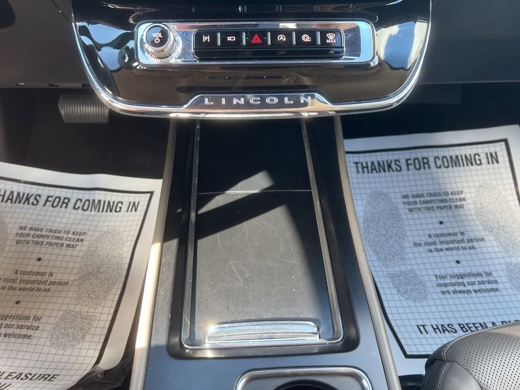 2024 Infinite Black Metallic Clearcoat Lincoln Corsair Reserve FWD SUV