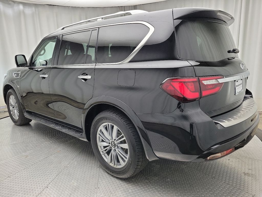 2019 INFINITI QX80 Luxe 5