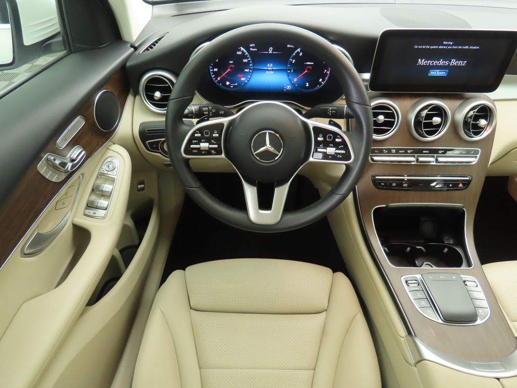 2022 Mercedes-Benz GLC 300 10