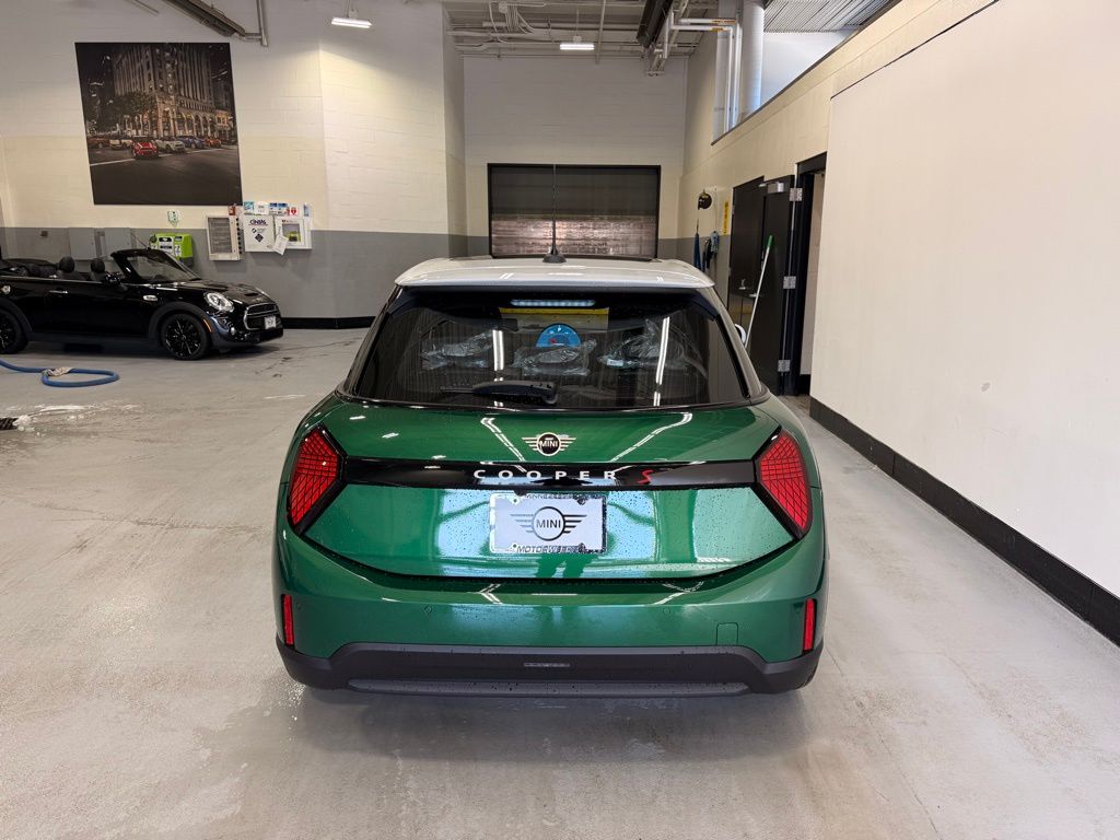 Thumbnail: 2026 MINI Cooper - 4