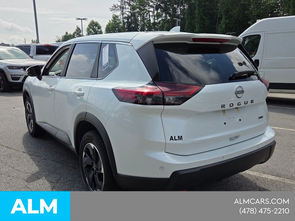Used 2025 White Nissan SV image 12
