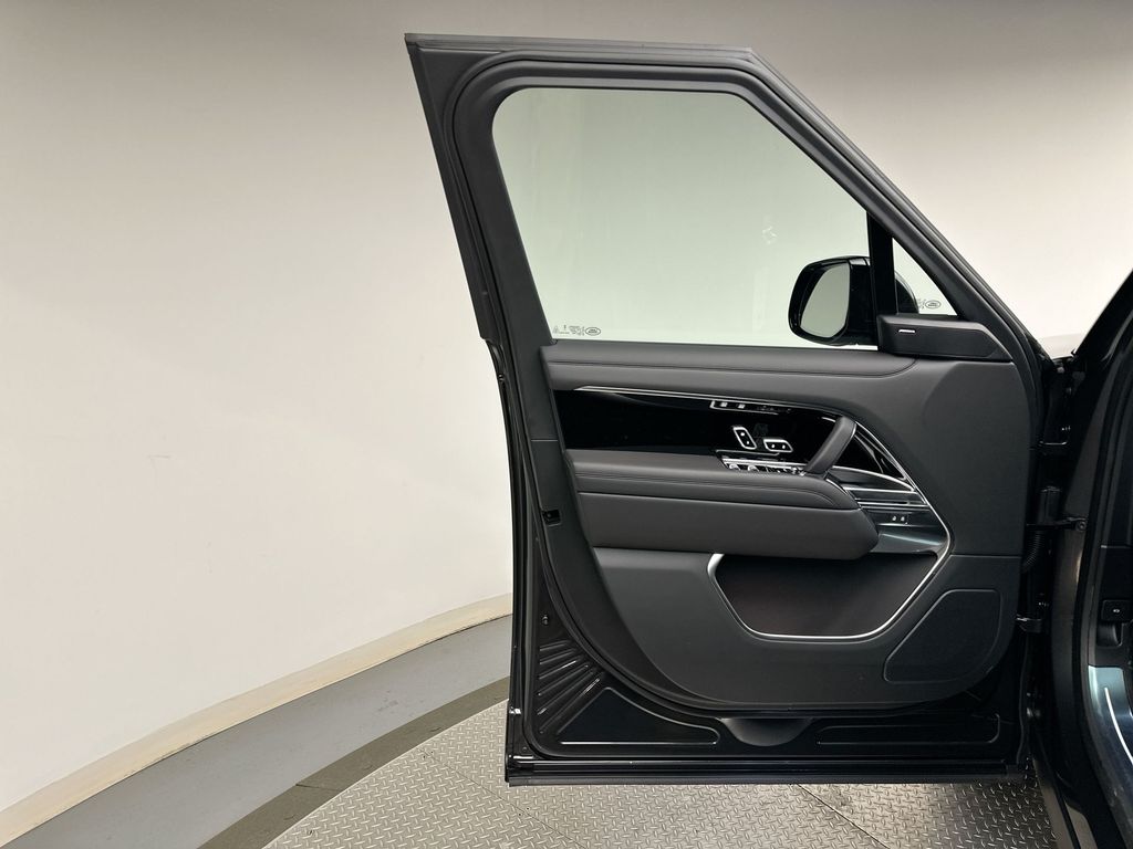 Thumbnail: 2026 Land Rover Range Rover - 21