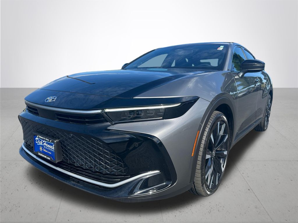 2024 Toyota Crown Platinum