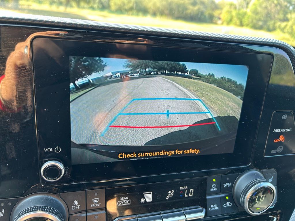 Thumbnail: 2023 Toyota Highlander - 24