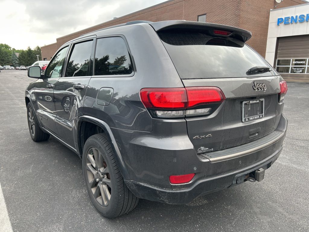 Thumbnail: 2016 Jeep Grand Cherokee - 2