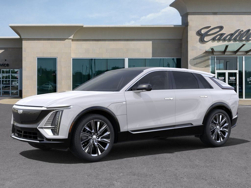 2024 Cadillac LYRIQ Luxury 2