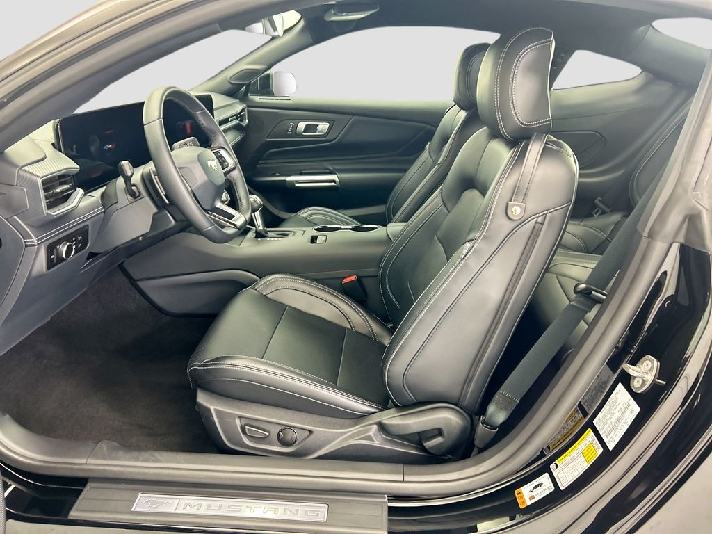 Thumbnail: 2025 Ford Mustang - 5