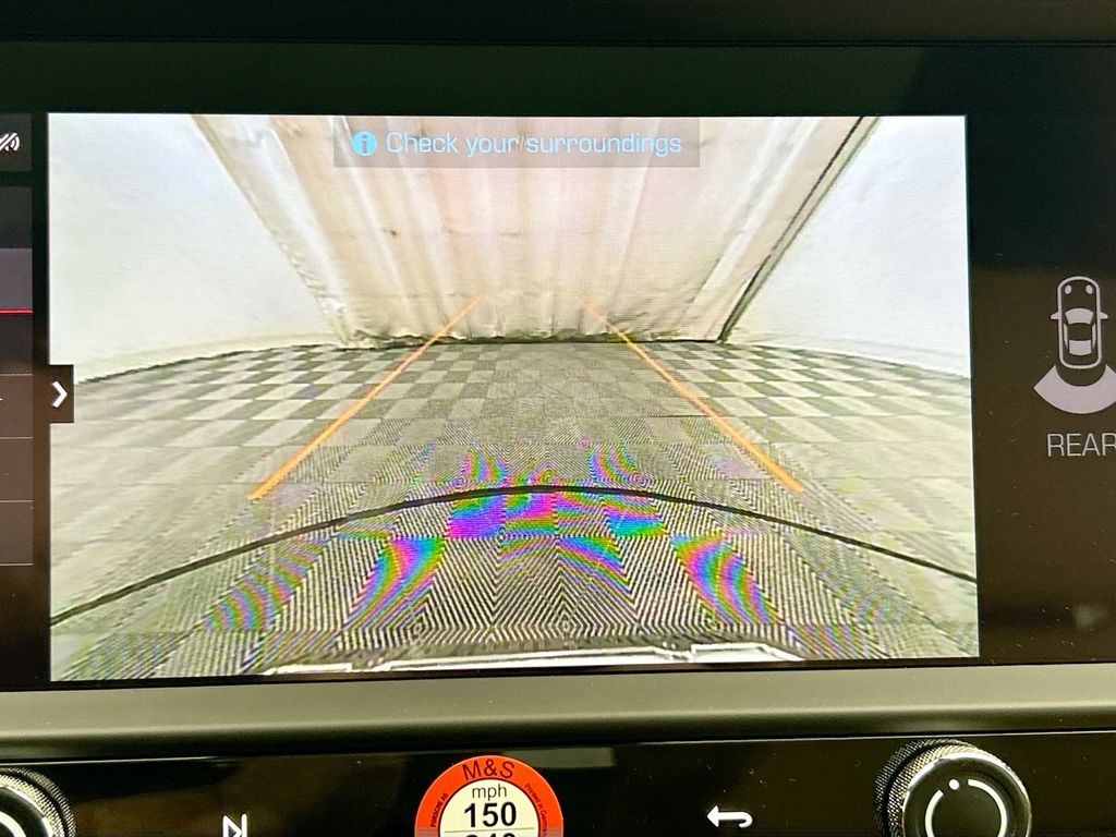 Thumbnail: 2026 Porsche Macan - 18