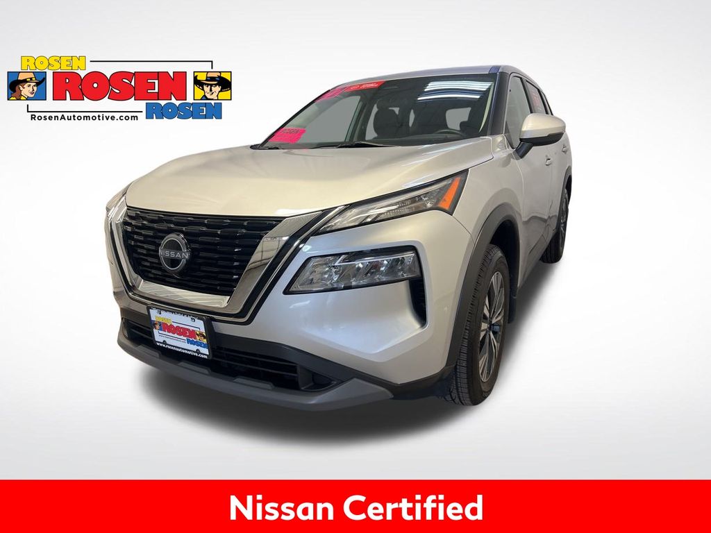 2022 Nissan Rogue SV photo