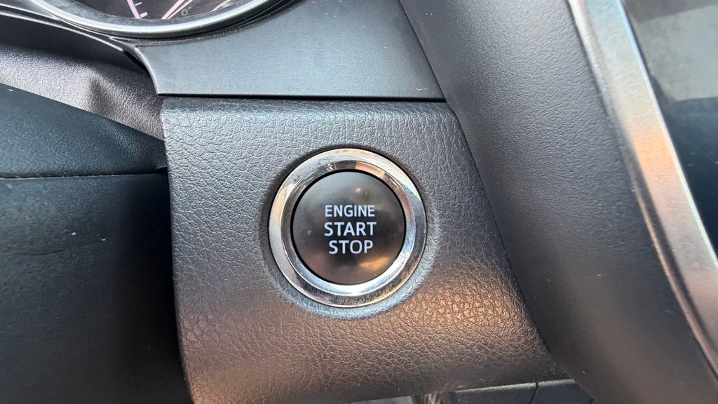 2018 Toyota Camry XLE - Photo 34