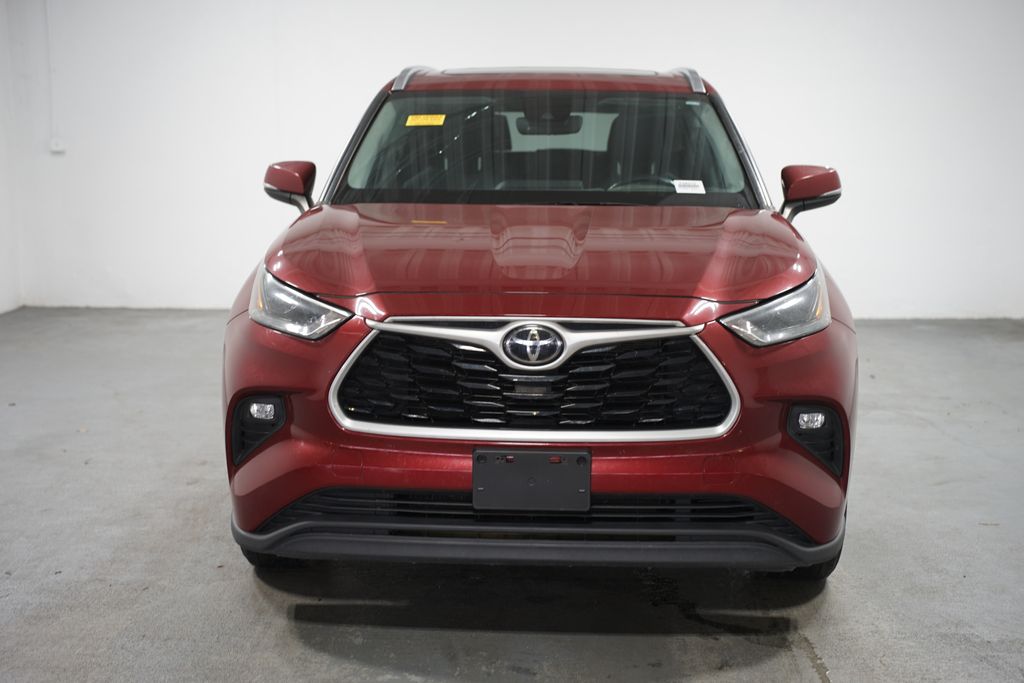 2021 Toyota Highlander XLE 2