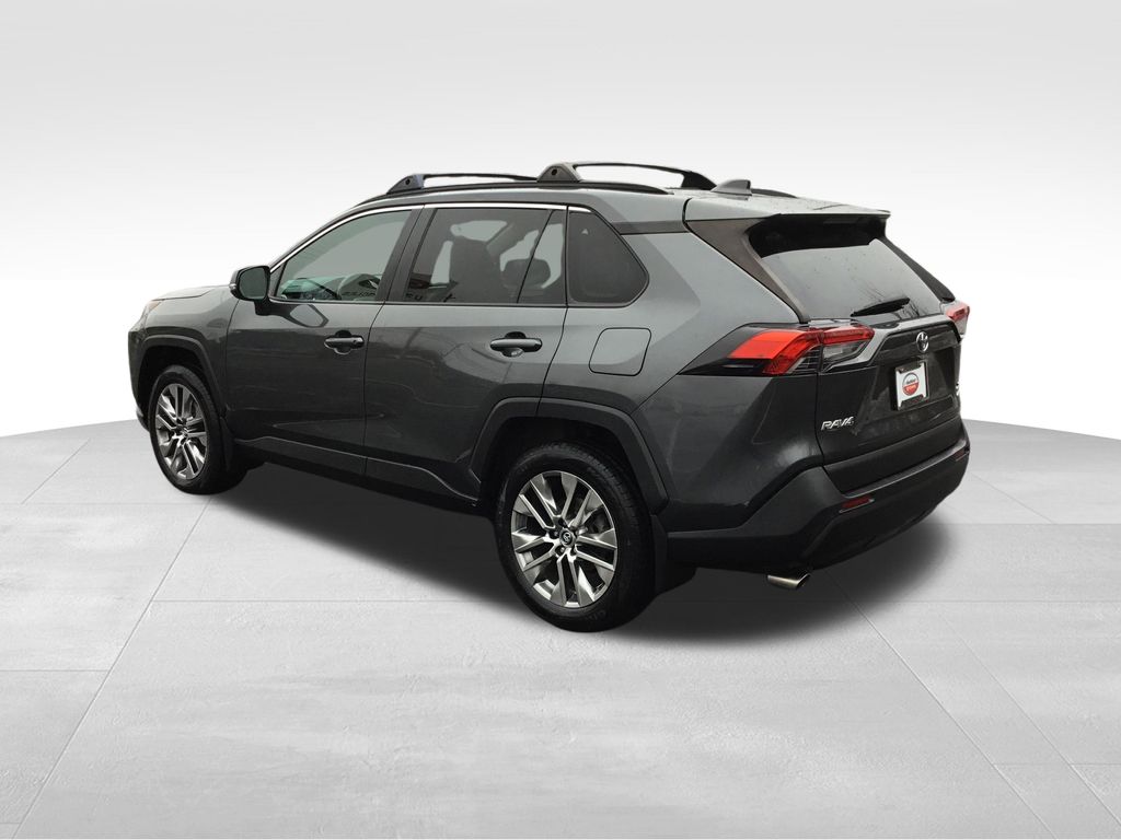 Thumbnail: 2020 Toyota RAV4 - 3