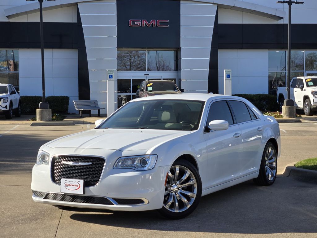 2019 Chrysler 300 Touring RWD