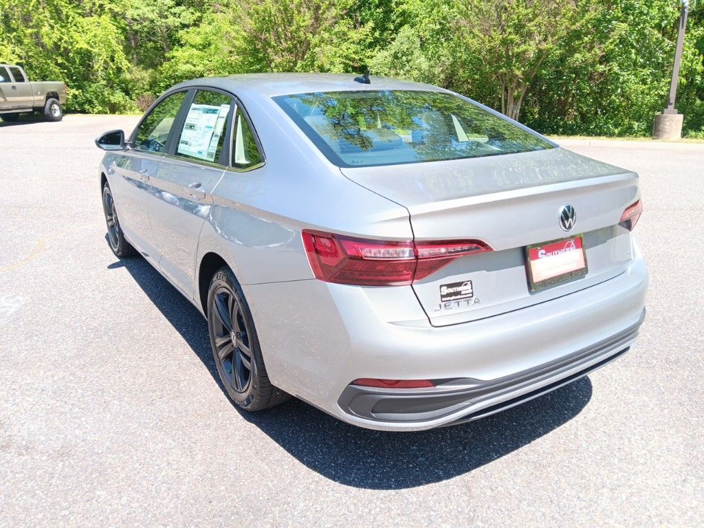 2024 Volkswagen Jetta 1.5T SE 3