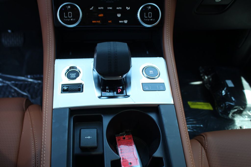 2026 Jaguar F-Pace R-Dynamic S - Photo 13