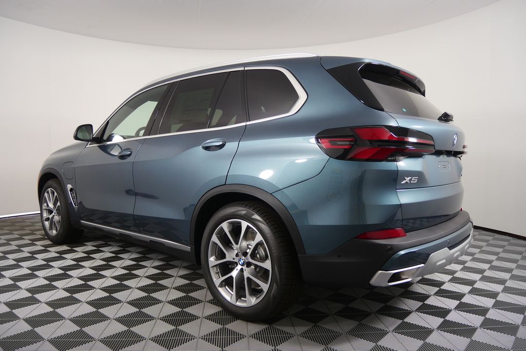 Thumbnail: 2026 BMW X5 - 5