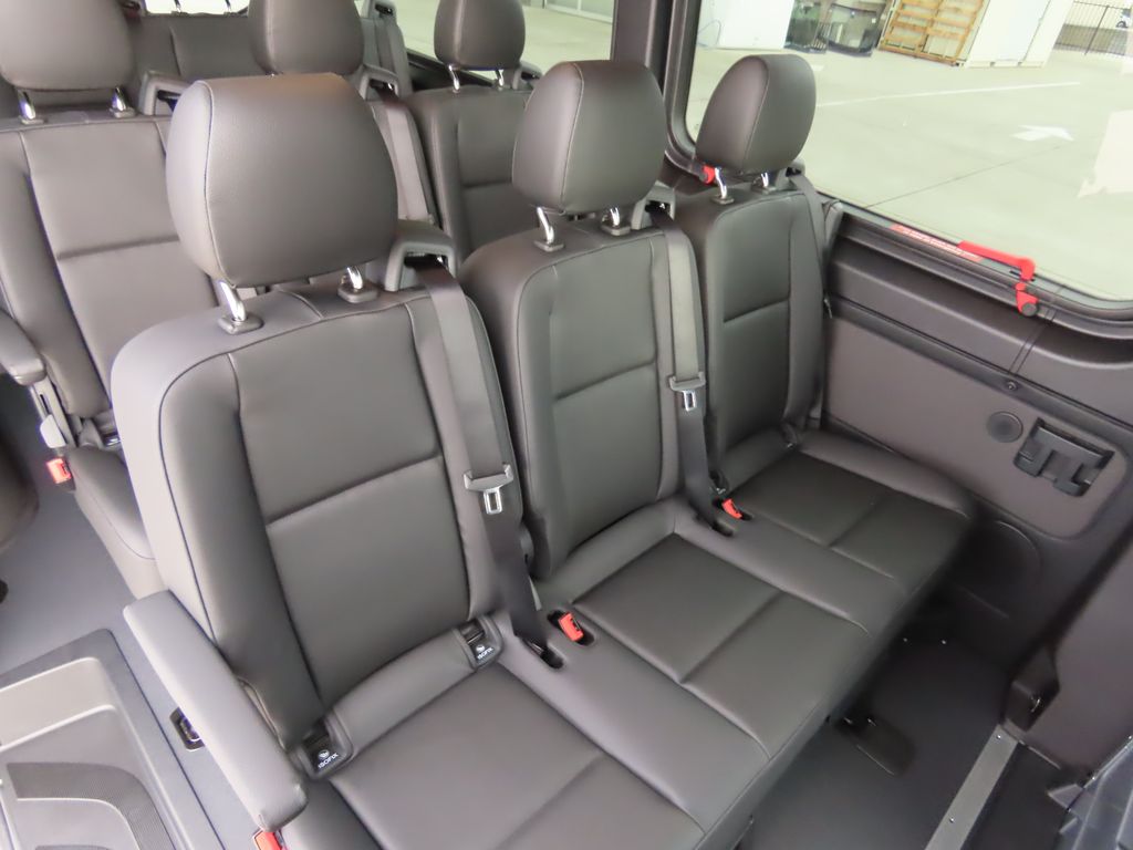 Thumbnail: 2025 Mercedes-Benz Sprinter - 22