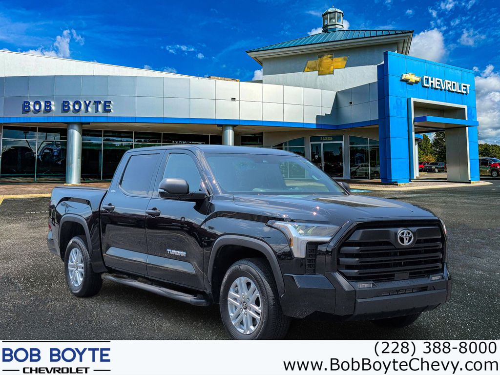 2025 Toyota Tundra Negro (Midnight Black Metallic) Camioneta 4X2 Automática