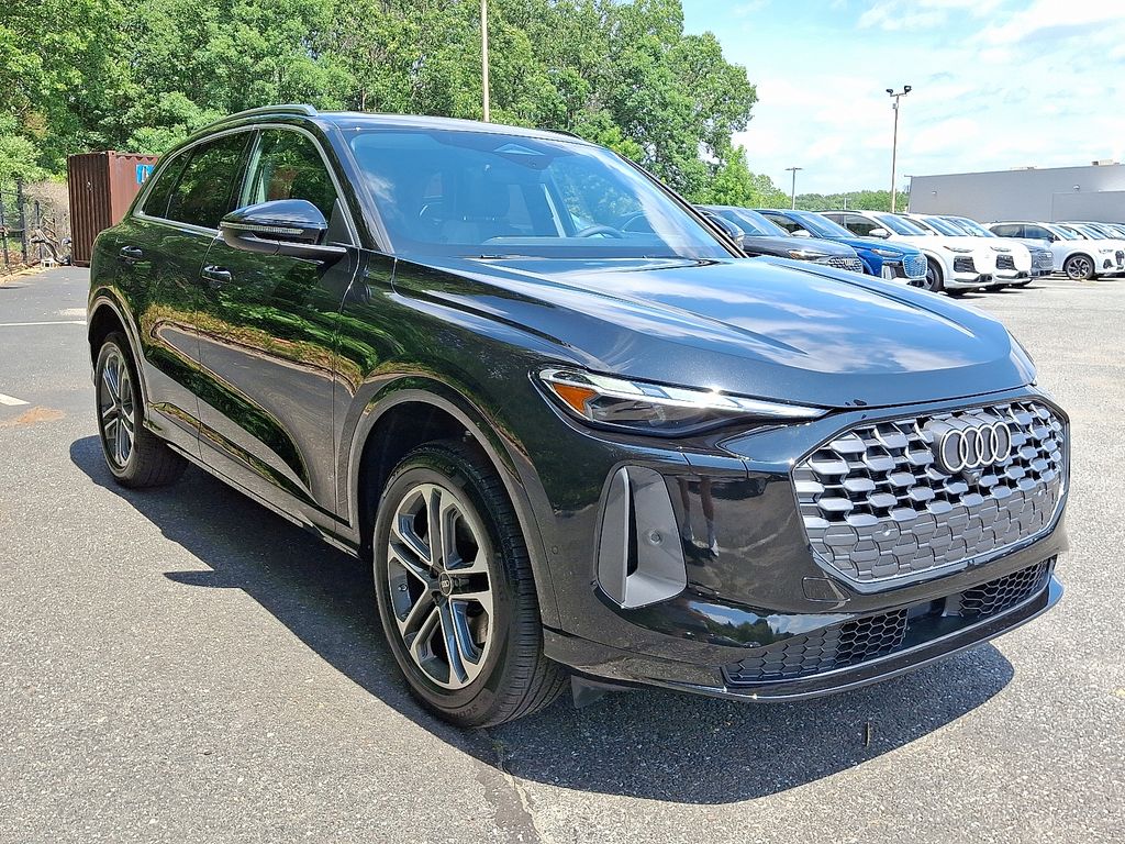 Thumbnail: 2025 Audi Q5 - 2